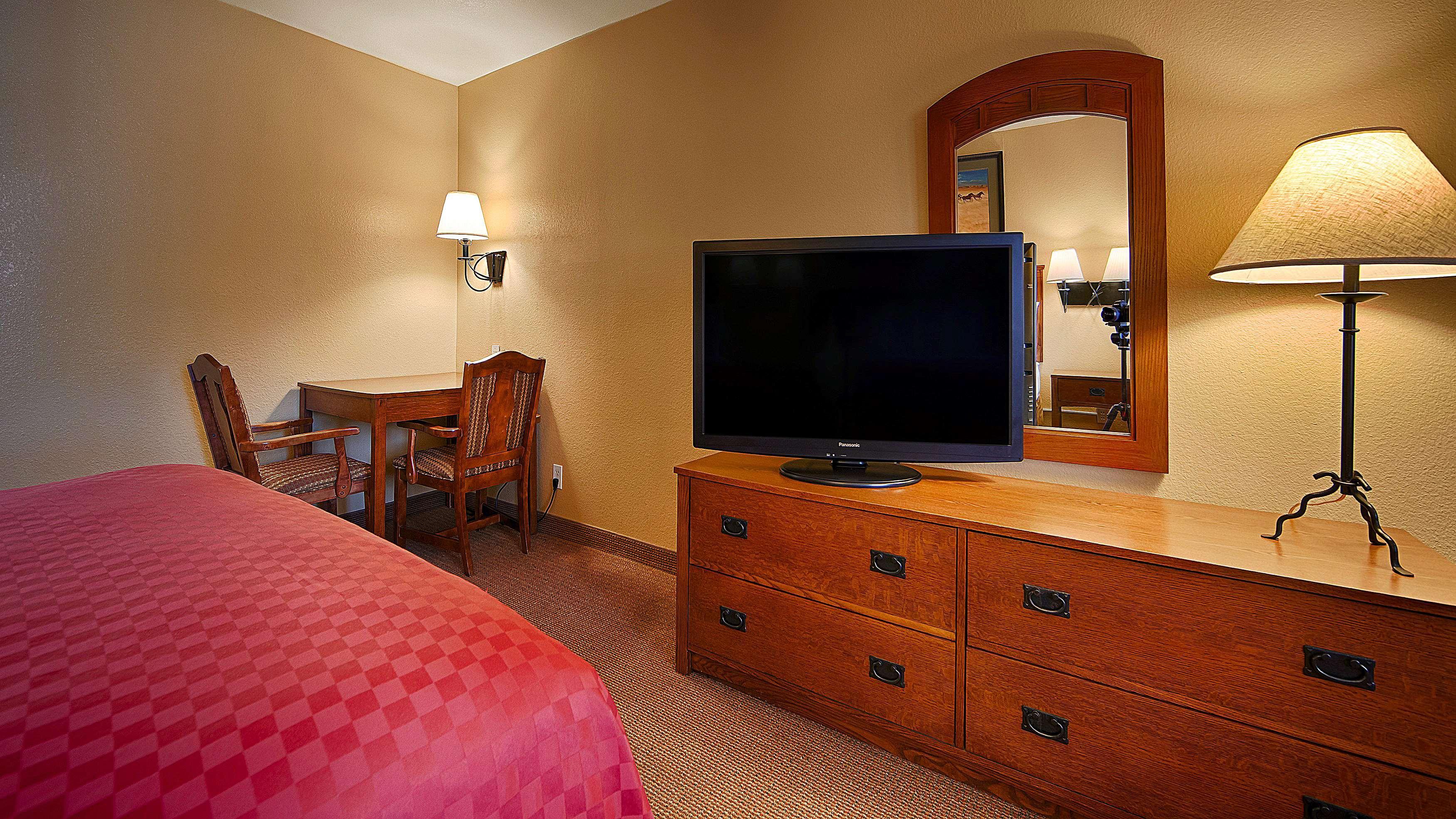 Best Western Executive Inn Hallettsville Bagian luar foto