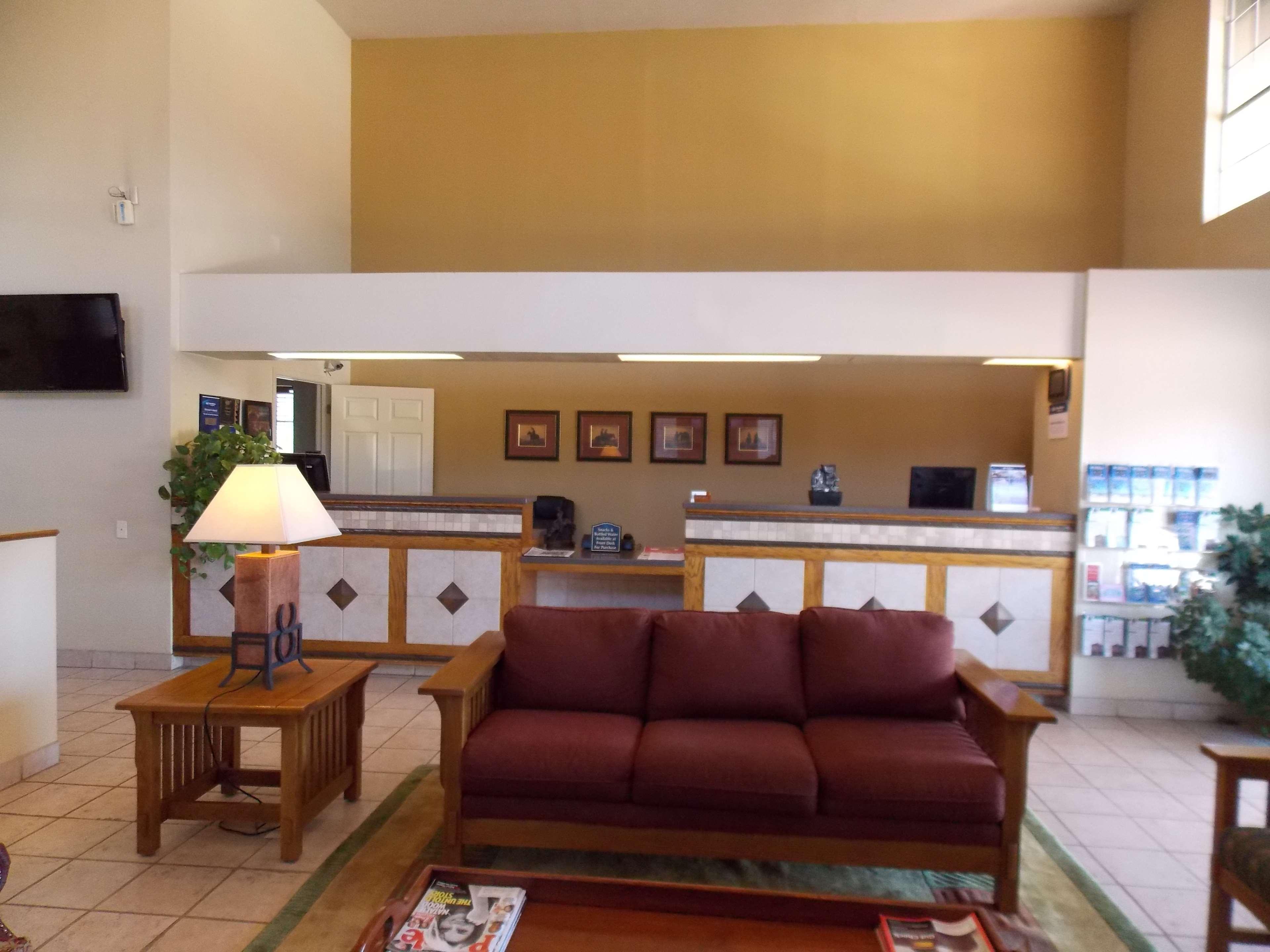 Best Western Executive Inn Hallettsville Bagian luar foto