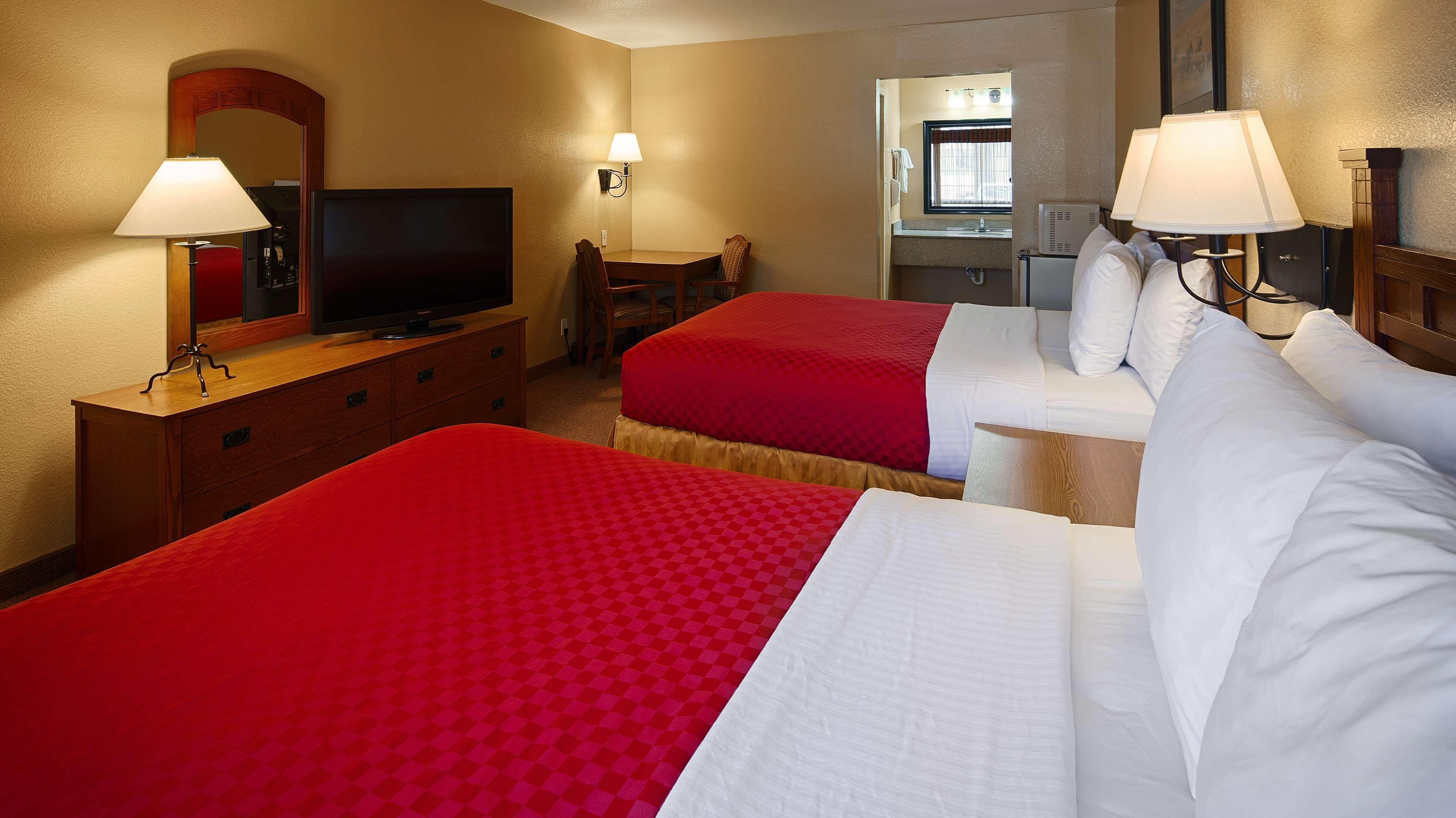 Best Western Executive Inn Hallettsville Bagian luar foto