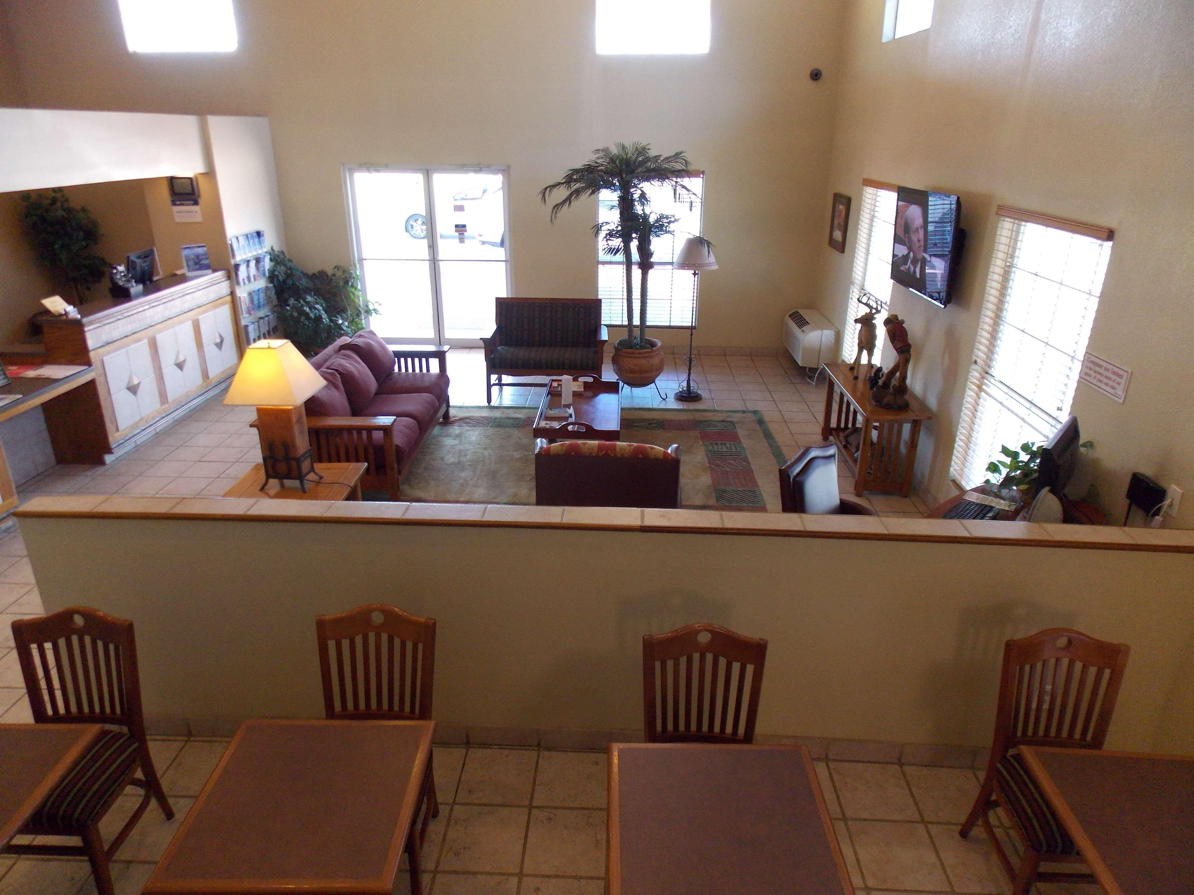 Best Western Executive Inn Hallettsville Bagian luar foto