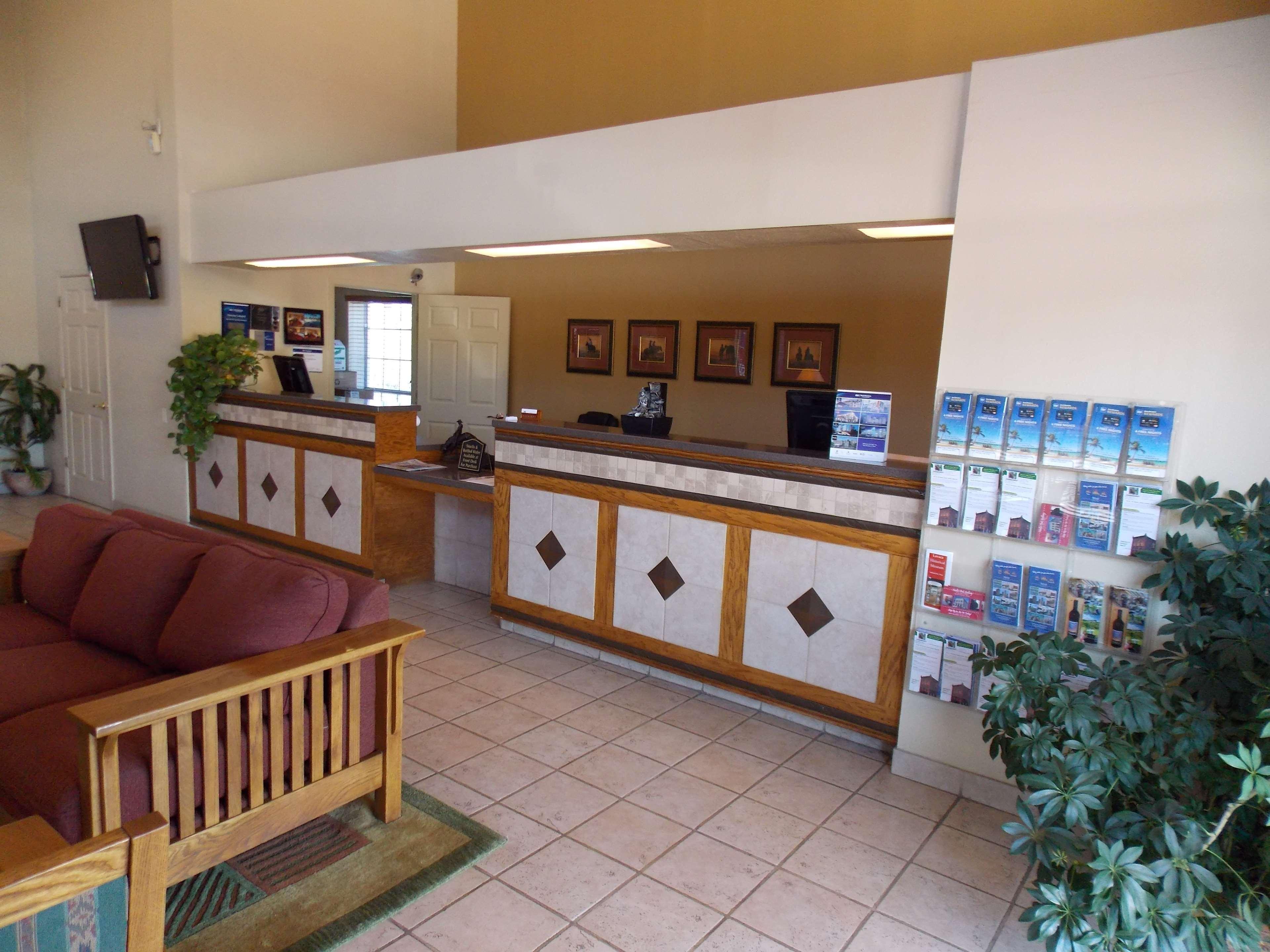 Best Western Executive Inn Hallettsville Bagian luar foto