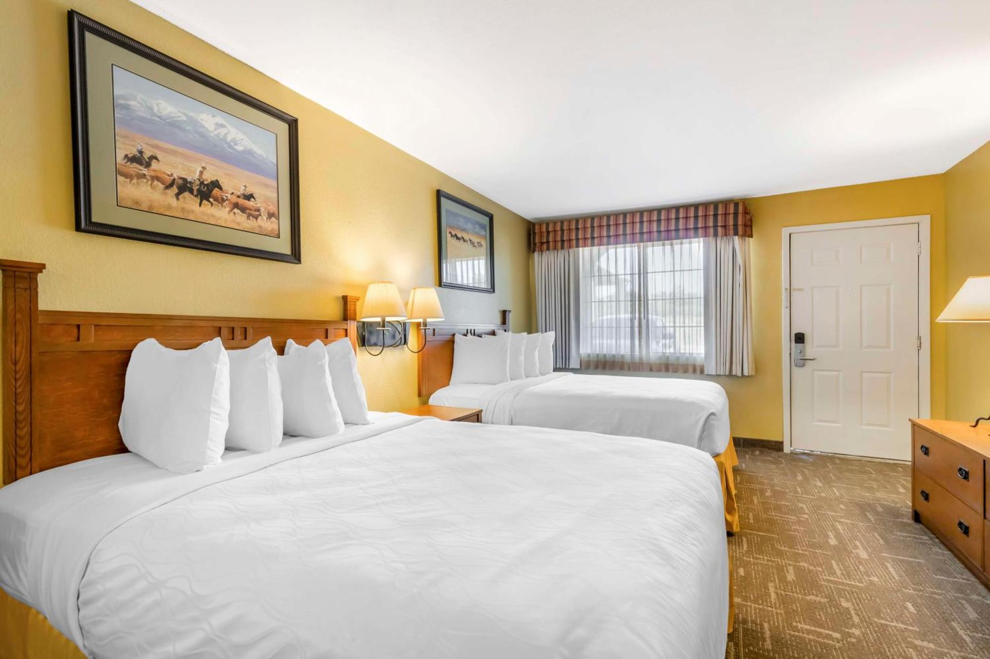 Best Western Executive Inn Hallettsville Bagian luar foto