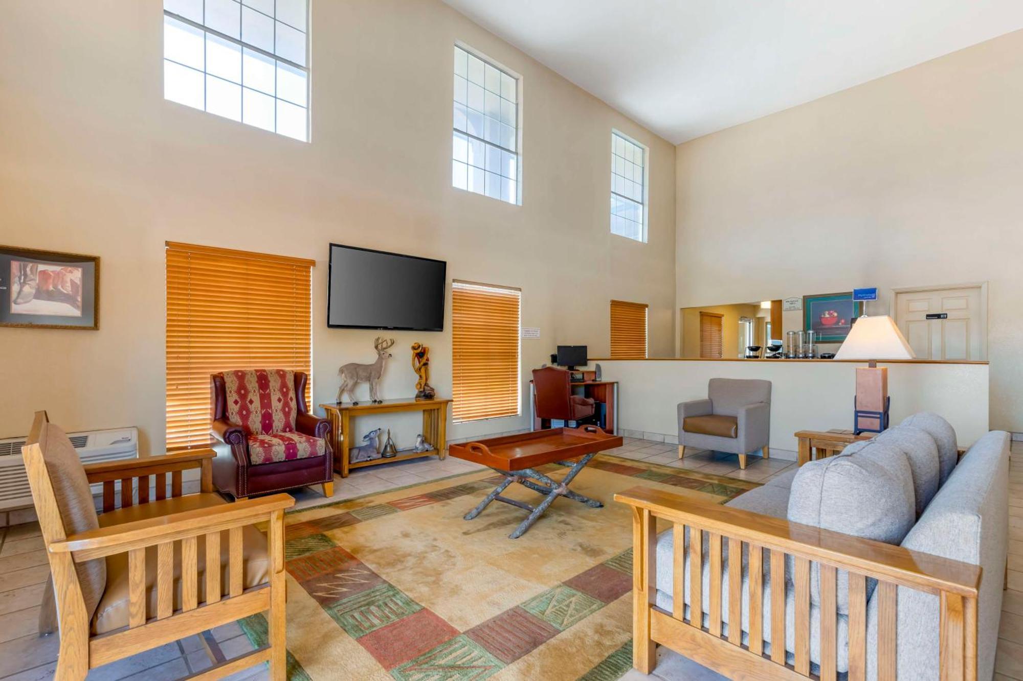 Best Western Executive Inn Hallettsville Bagian luar foto