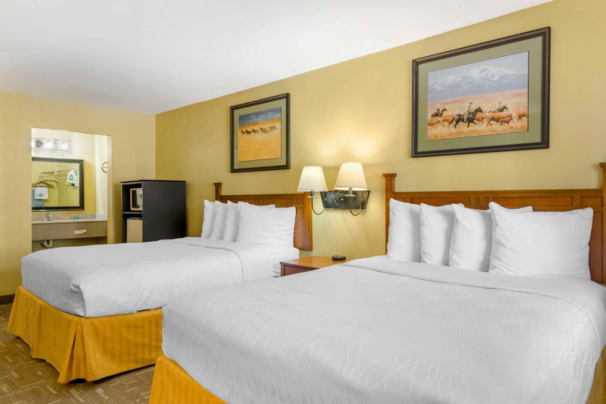 Best Western Executive Inn Hallettsville Bagian luar foto